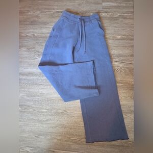 Lululemon Scuba Mid-Rise Wide-Leg Pant